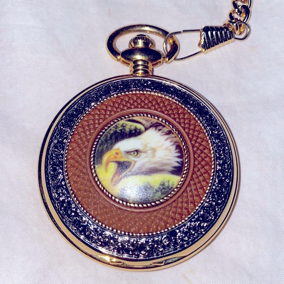 Franklin Mint Alaska Chilkat Preserve Bald Eagle Pocket Watch On Chain W/ Pouch - Picture 2 of 4